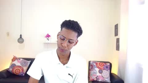 Snapshot of maiki18 chatting on 12, 2, 2025 I am Maik online show from 12, 2, 2025