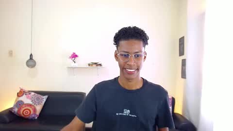 Snapshot of maiki18 chatting on 13, 2, 2025 I am Maik online show from 13, 2, 2025