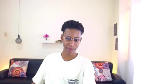 Snapshot of maiki18 chatting on 18, 2, 2025 I am Maik online show from 18, 2, 2025