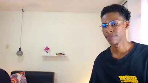 Snapshot of maiki18 chatting on 1, 3, 2025 I am Maik online show from 1, 3, 2025