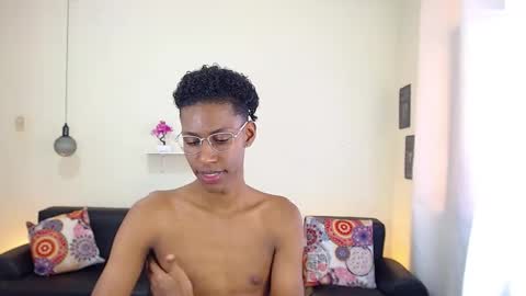 Snapshot of maiki18 chatting on 3, 3, 2025 I am Maik online show from 3, 3, 2025