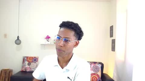 Snapshot of maiki18 chatting on 10, 3, 2025 I am Maik online show from 10, 3, 2025