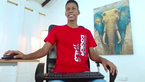Snapshot of maiki18 chatting on 10, 9, 2025 I am Maik online show from 10, 9, 2025