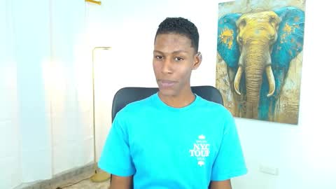 Snapshot of maiki18 chatting on 18, 9, 2025 I am Maik online show from 18, 9, 2025