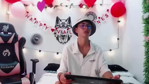 Snapshot of maiky_cooper chatting on 9, 2, 2025 Maiky Cooper online show from 9, 2, 2025