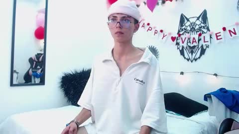 Snapshot of maiky_cooper chatting on 9, 2, 2025 Maiky Cooper online show from 9, 2, 2025