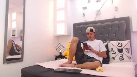 Snapshot of maiky_cooper chatting on 8, 3, 2025 Maiky Cooper online show from 8, 3, 2025