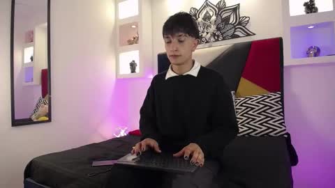 Snapshot of maiky_cooper chatting on 9, 3, 2025 Maiky Cooper online show from 9, 3, 2025