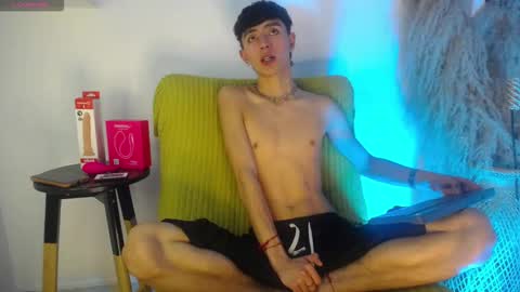 Snapshot of maiky_cooper chatting on 9, 9, 2025 Maiky Cooper online show from 9, 9, 2025