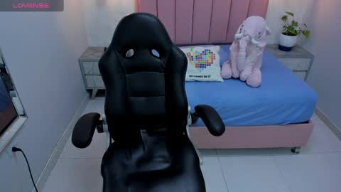 Snapshot of mailylove1 chatting on 11, 2, 2025 M A I L Y online show from 11, 2, 2025