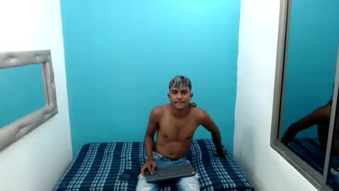 Snapshot of mairk18 chatting on 3, 2, 2025 MAIRK online show from 3, 2, 2025