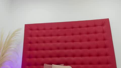 maite_smith69 online show from 27, 2, 2025