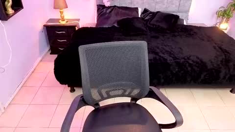 MAITE STONE1 online show from 30, 9, 2025