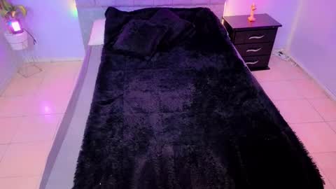 MAITE STONE1 online show from 29, 11, 2025