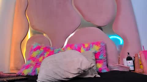 Snapshot of maiteht chatting on 9, 3, 2025 maite online show from 9, 3, 2025