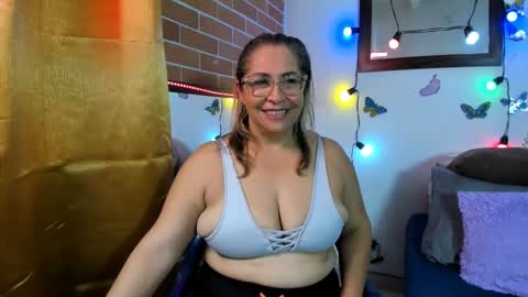 Snapshot of maja_hills chatting on 22, 2, 2025 maja_hills online show from 22, 2, 2025