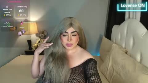 Snapshot of majestydannaxx chatting on 5, 5, 2026 majestydannaxx online show from 5, 5, 2026