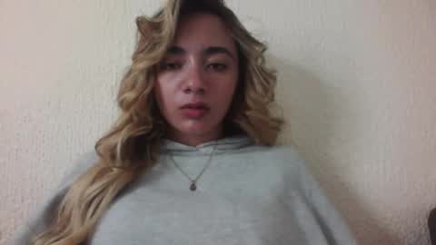 majo_gomezz online show from 13, 1, 2026