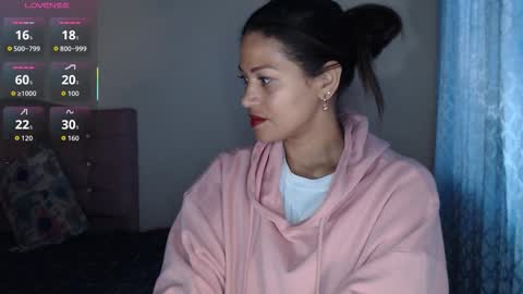 MAKENNAA online show from 4, 11, 2025