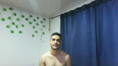 Makenzy darly online show from 2, 2, 2025