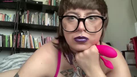 Snapshot of makeopaloh chatting on 19, 10, 2025 makeopaloh online show from 19, 10, 2025