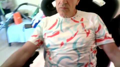 Snapshot of makis8989 chatting on 10, 7, 2026 makis8989 online show from 10, 7, 2026