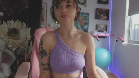 Snapshot of makiyahbelle2 chatting on 8, 4, 2026 MakiyahBelle online show from 8, 4, 2026