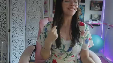 Snapshot of makiyahbelle2 chatting on 22, 6, 2026 MakiyahBelle online show from 22, 6, 2026