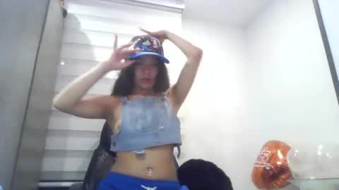 Snapshot of mal_norma chatting on 18, 12, 2024 Mal Norma online show from 18, 12, 2024