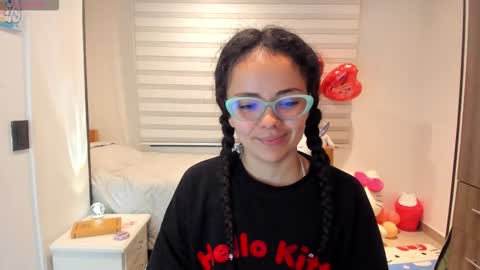 Snapshot of mal_norma chatting on 18, 12, 2025 Mal Norma online show from 18, 12, 2025