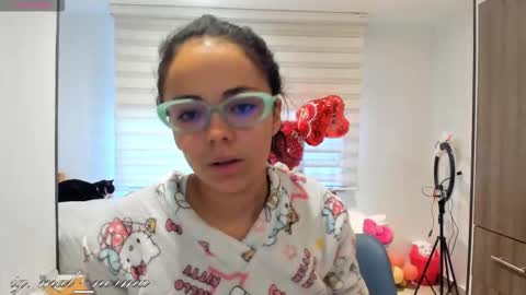 Snapshot of mal_norma chatting on 22, 12, 2025 Mal Norma online show from 22, 12, 2025