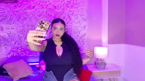   online show from 1, 12, 2025