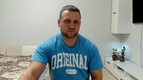 Snapshot of malchyshka chatting on 2, 2, 2025 malchyshka online show from 2, 2, 2025