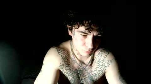 Snapshot of malcolmlow chatting on 25, 1, 2025 MalcolmLow online show from 25, 1, 2025