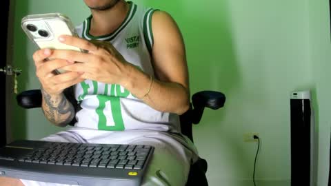Snapshot of male_pussy chatting on 17, 12, 2024 ADAM online show from 17, 12, 2024