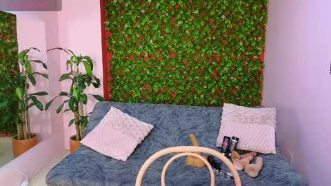 malen_fitnessmilf online show from 5, 4, 2026