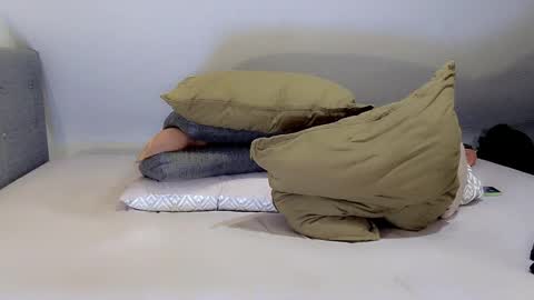 Pawg phat ass white guy online show from 17, 10, 2025