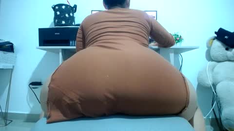 Snapshot of malika_pregnant chatting on 24, 6, 2026 M A L I K A online show from 24, 6, 2026