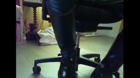 Snapshot of malikbr23 chatting on 5, 12, 2024 Malike online show from 5, 12, 2024