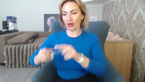 mallinia online show from 7, 4, 2026