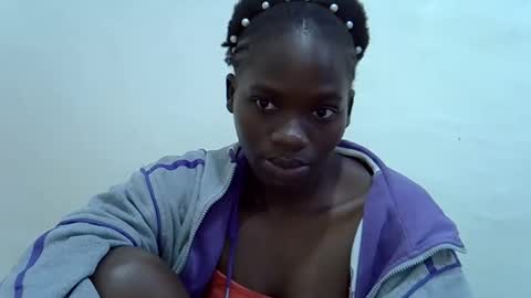 mamichula42 online show from 15, 12, 2025