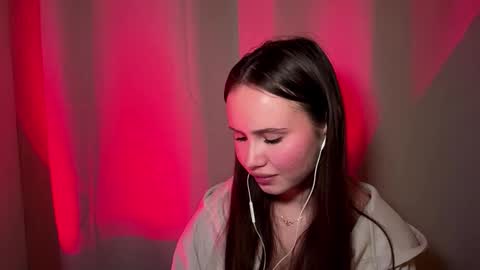 Mia Davis online show from 25, 2, 2026