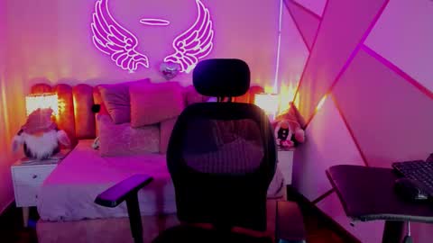   online show from 20, 12, 2025