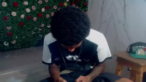 Snapshot of man_sant11 chatting on 15, 4, 2026 man_sant11 online show from 15, 4, 2026