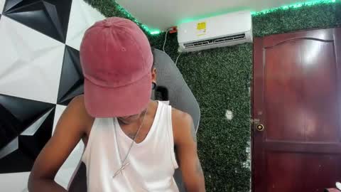 Snapshot of man_sant11 chatting on 23, 5, 2026 man_sant11 online show from 23, 5, 2026