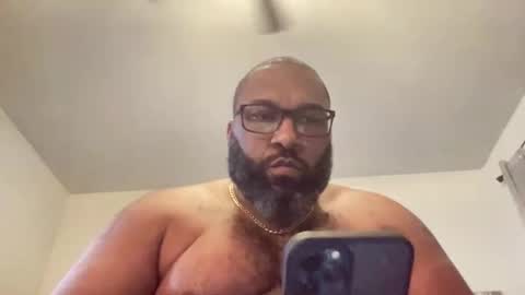 Snapshot of mandingobartender chatting on 13, 10, 2025 mandingobartender online show from 13, 10, 2025