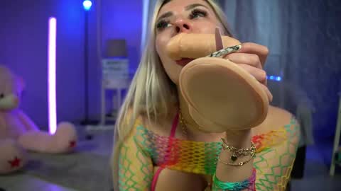 Snapshot of mandypeas chatting on 22, 5, 2026 Anto Lovense is Active My pleasure is in your hands Private is Open online show from 22, 5, 2026