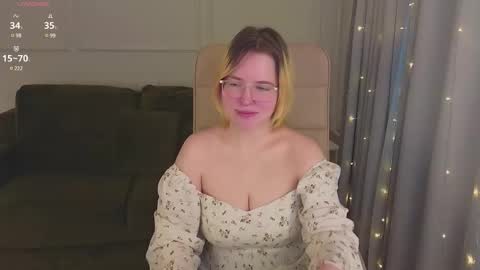 manic_pixie_ online show from 30, 1, 2025