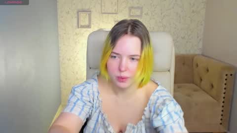 manic_pixie_ online show from 2, 2, 2025