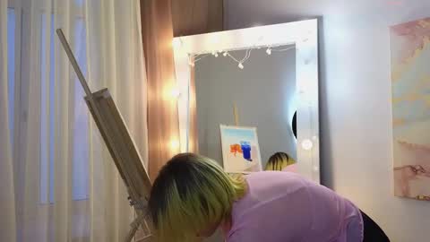 manic_pixie_ online show from 9, 2, 2025